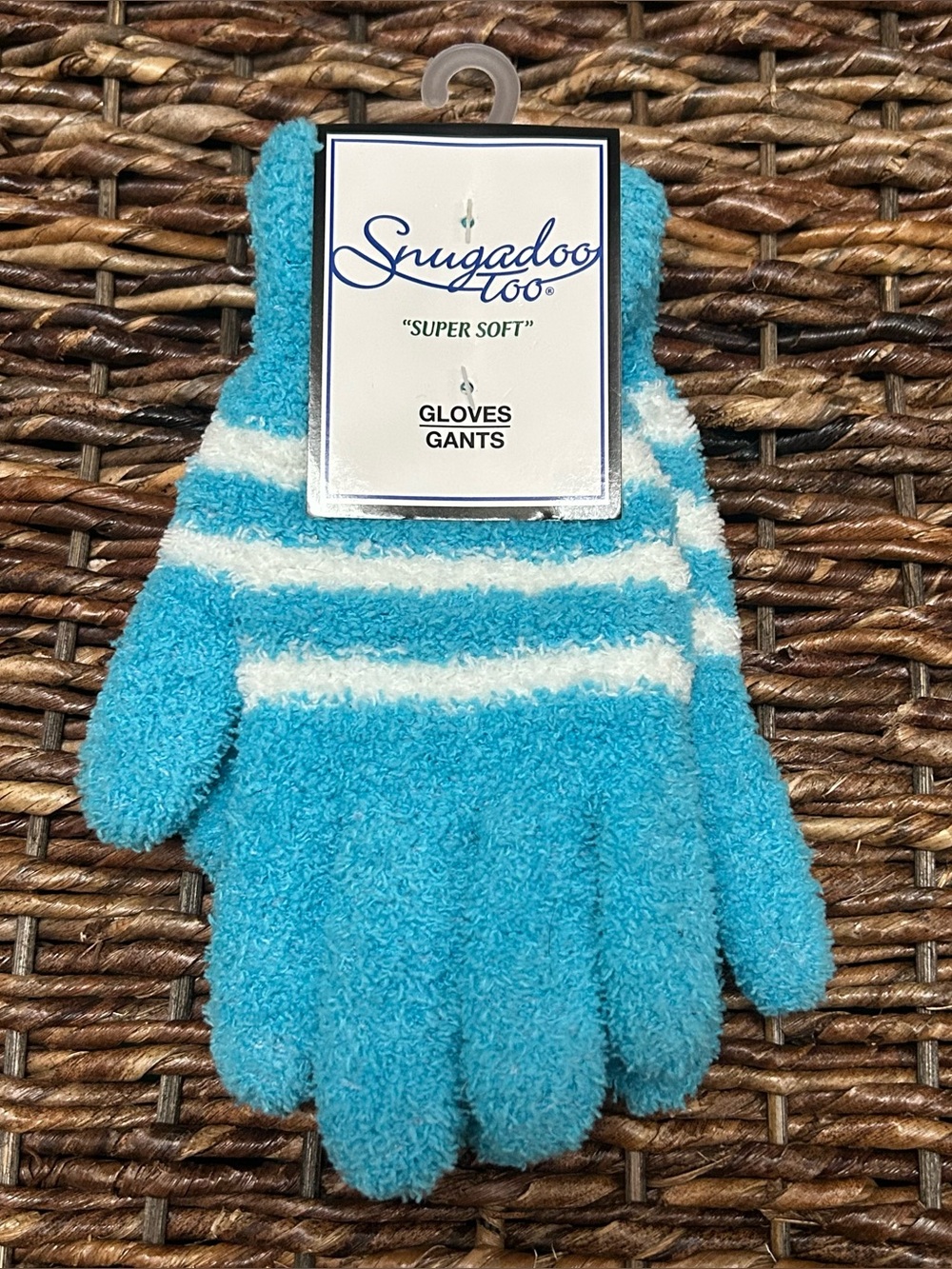 NWT Snugadoo Super Soft Light Blue White Striped Fuzzy Gloves Winter